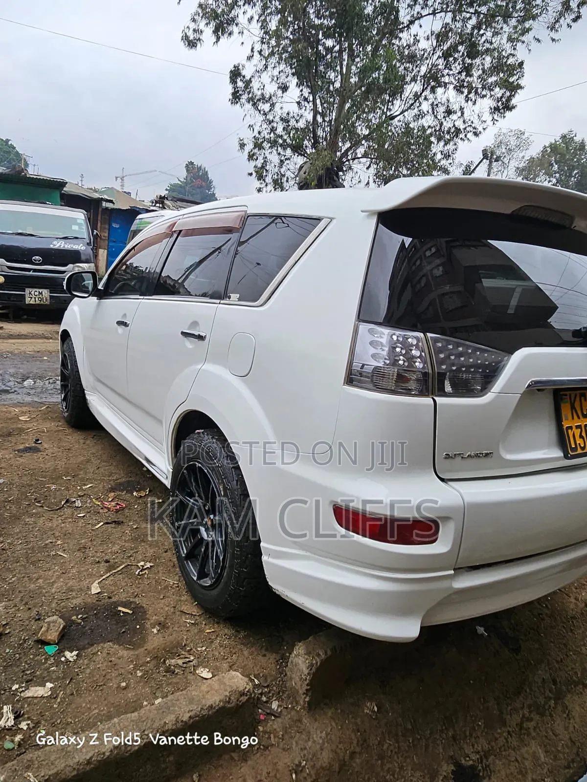 Mitsubishi Outlander 2010 White