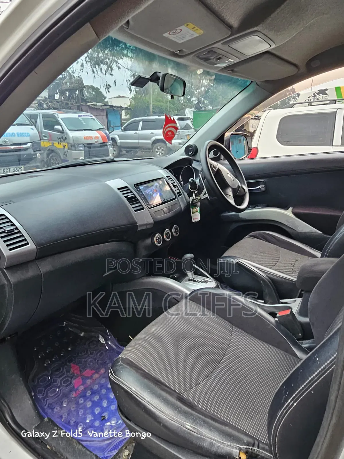 Mitsubishi Outlander 2010 White