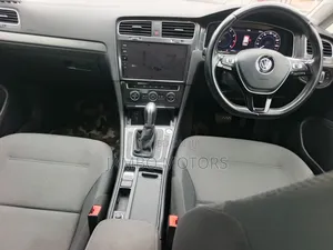 Volkswagen Golf Variant 2020 Gold