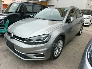 Volkswagen Golf Variant 2020 Gold