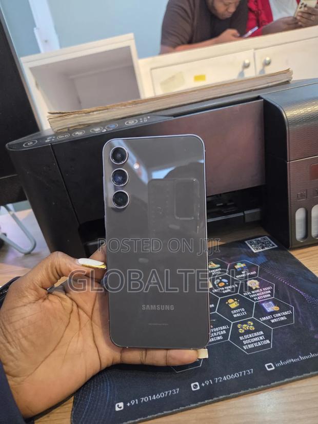 Samsung Galaxy S23 128 GB Gray