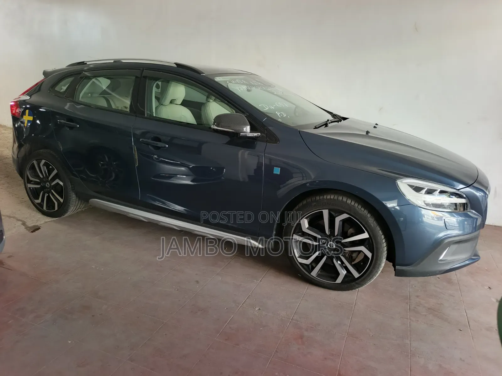 Volvo V40 2019 Blue