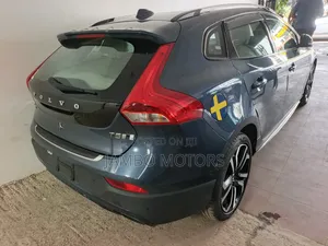 Volvo V40 2019 Blue