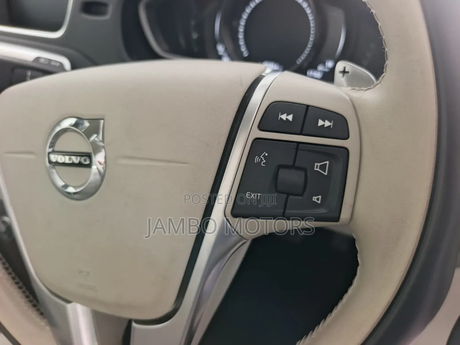 Volvo V40 2019 Blue