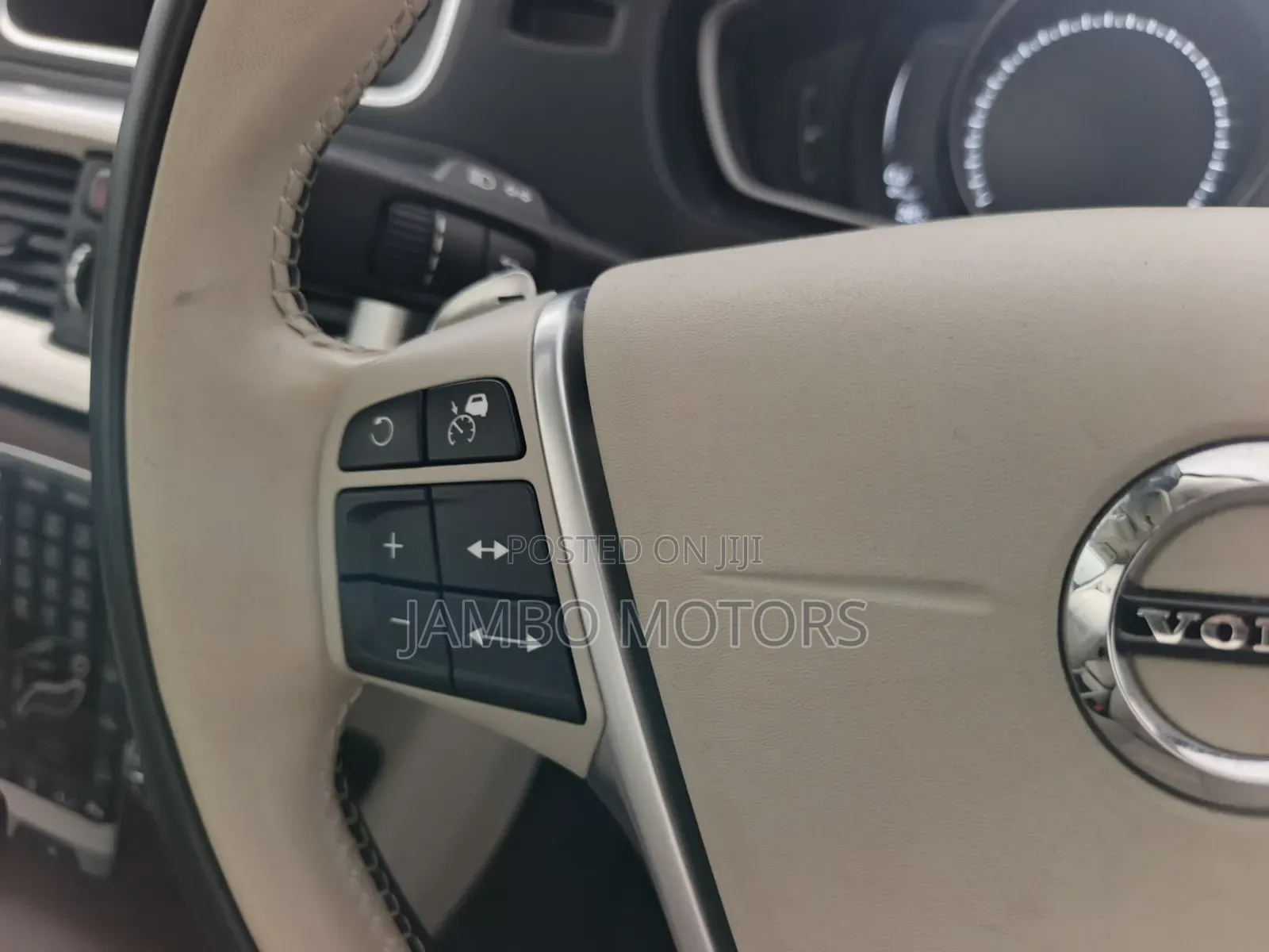 Volvo V40 2019 Blue