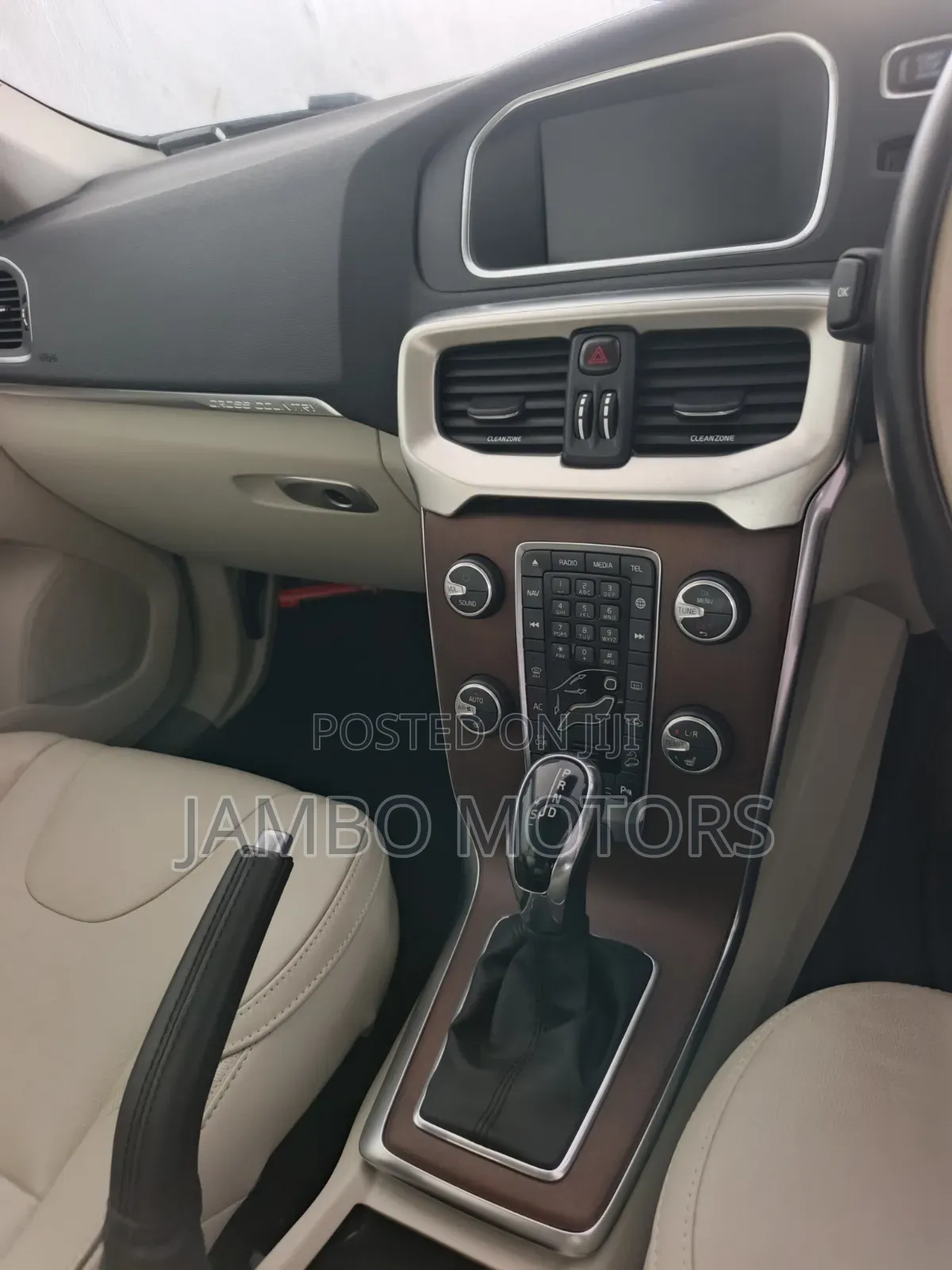 Volvo V40 2019 Blue
