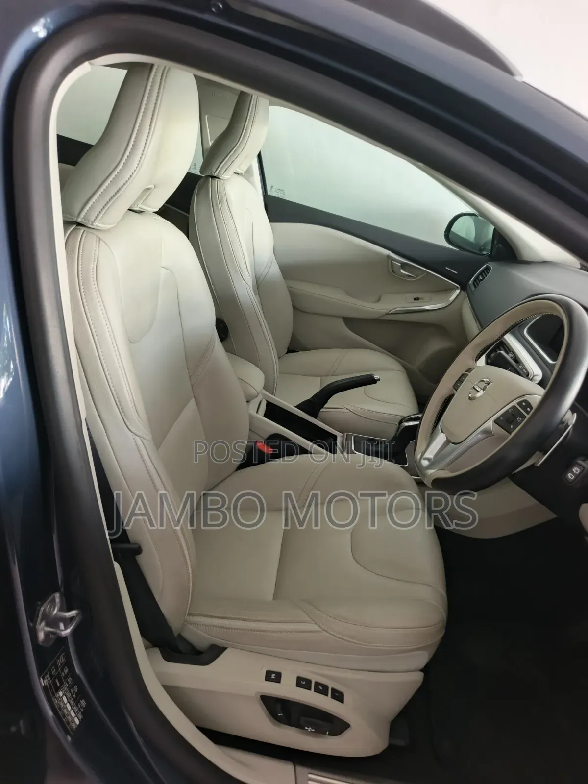 Volvo V40 2019 Blue