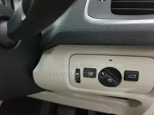 Volvo V40 2019 Blue