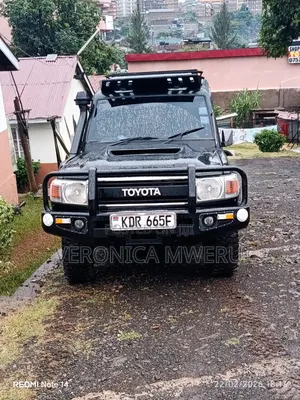 Toyota Land Cruiser 2003 Black