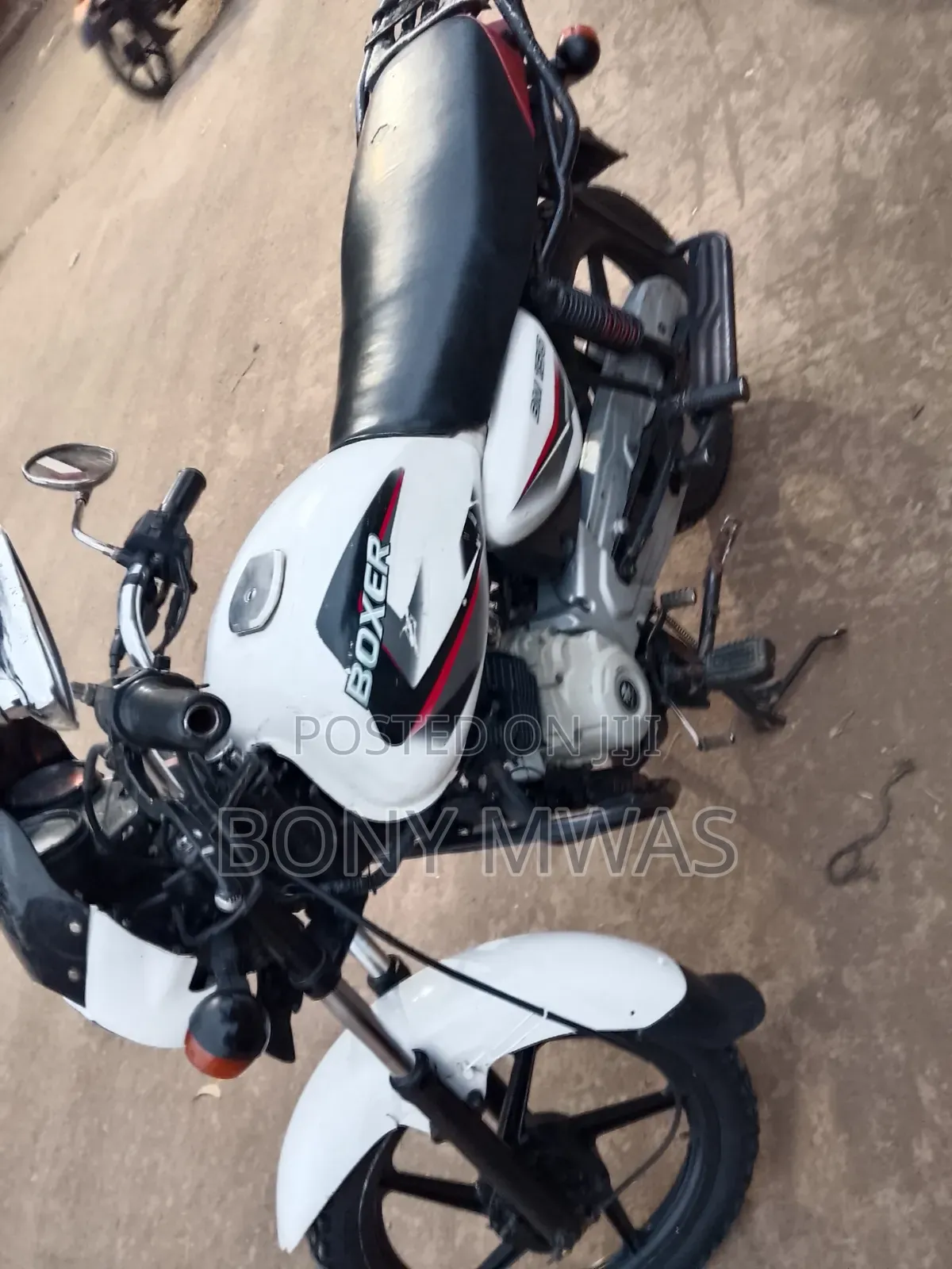 Bajaj Boxer 150 UG 2022 White