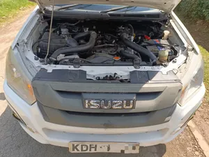 Isuzu D-MAX 2022 White