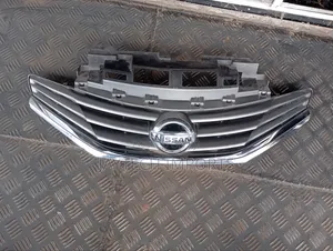 Nissan Note 2013 Grill