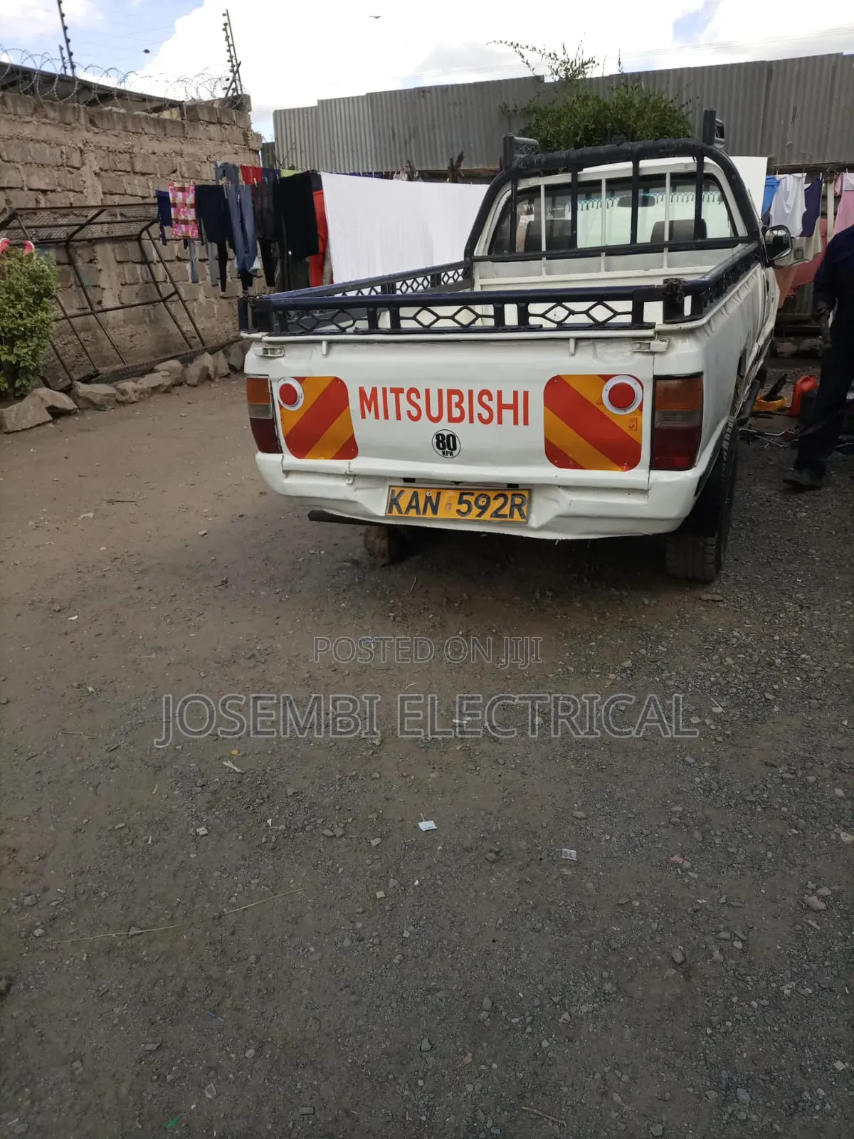 Mitsubishi L200 2001 White