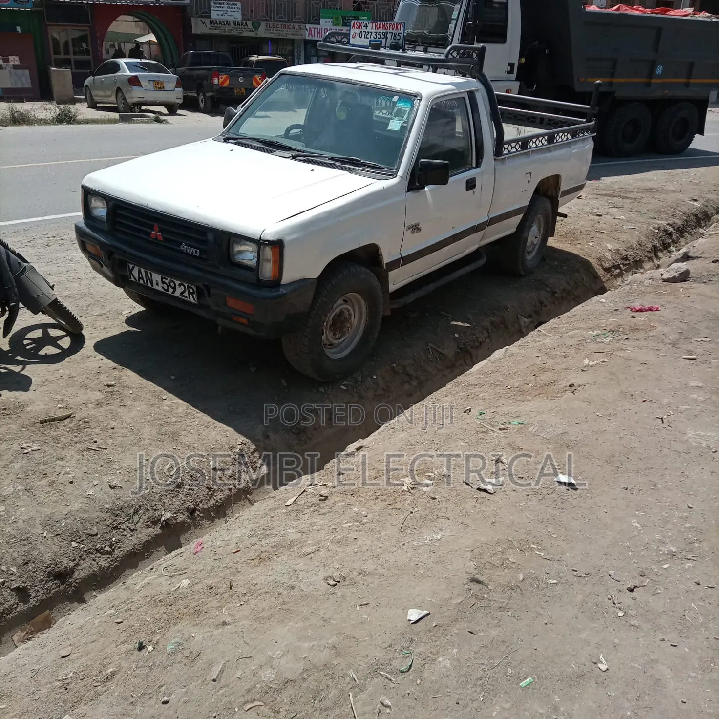 Mitsubishi L200 2001 White