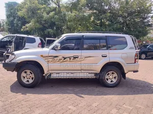 Toyota Land Cruiser Prado 1999 Off white