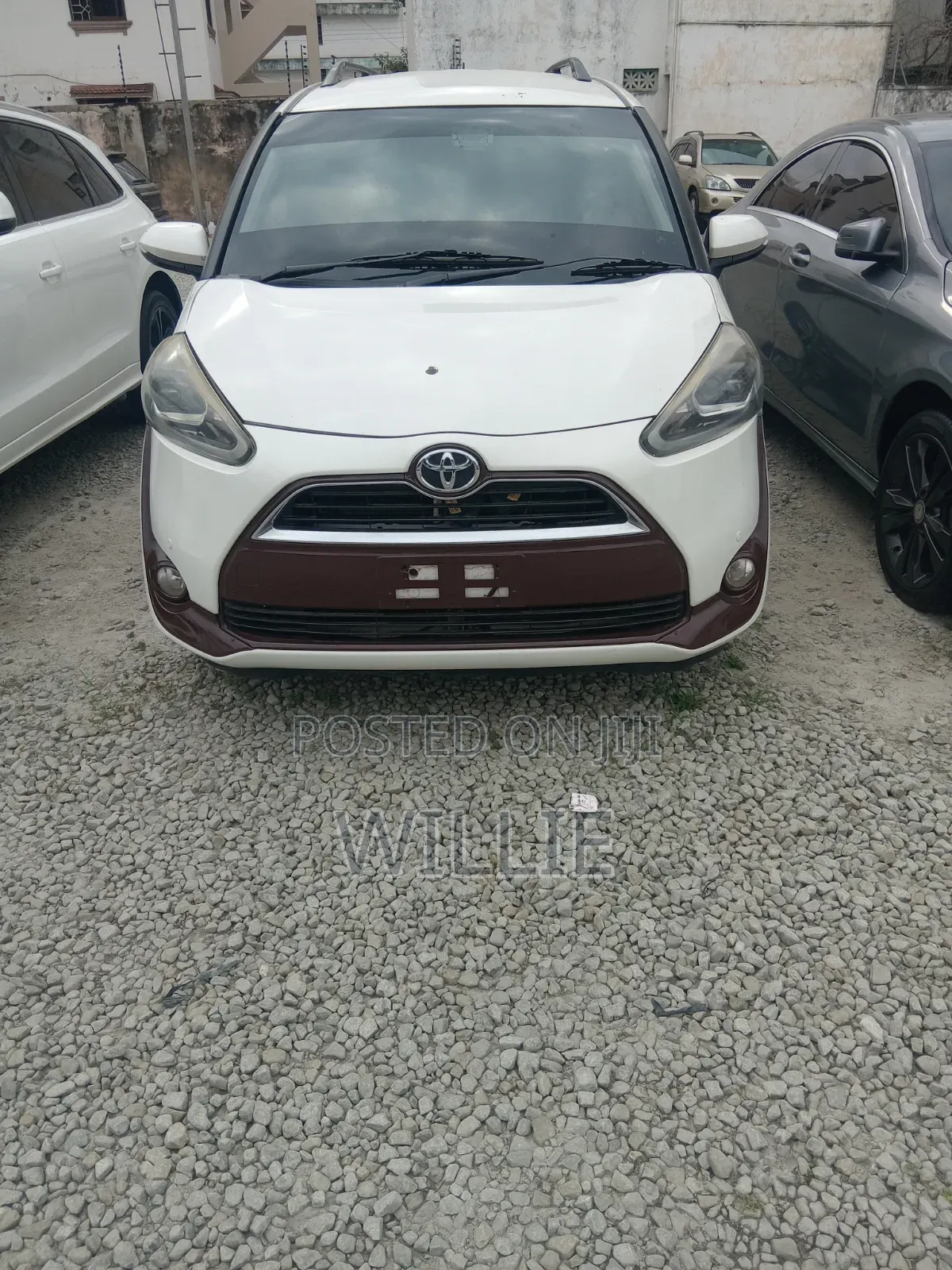 Toyota Sienta 2016 White