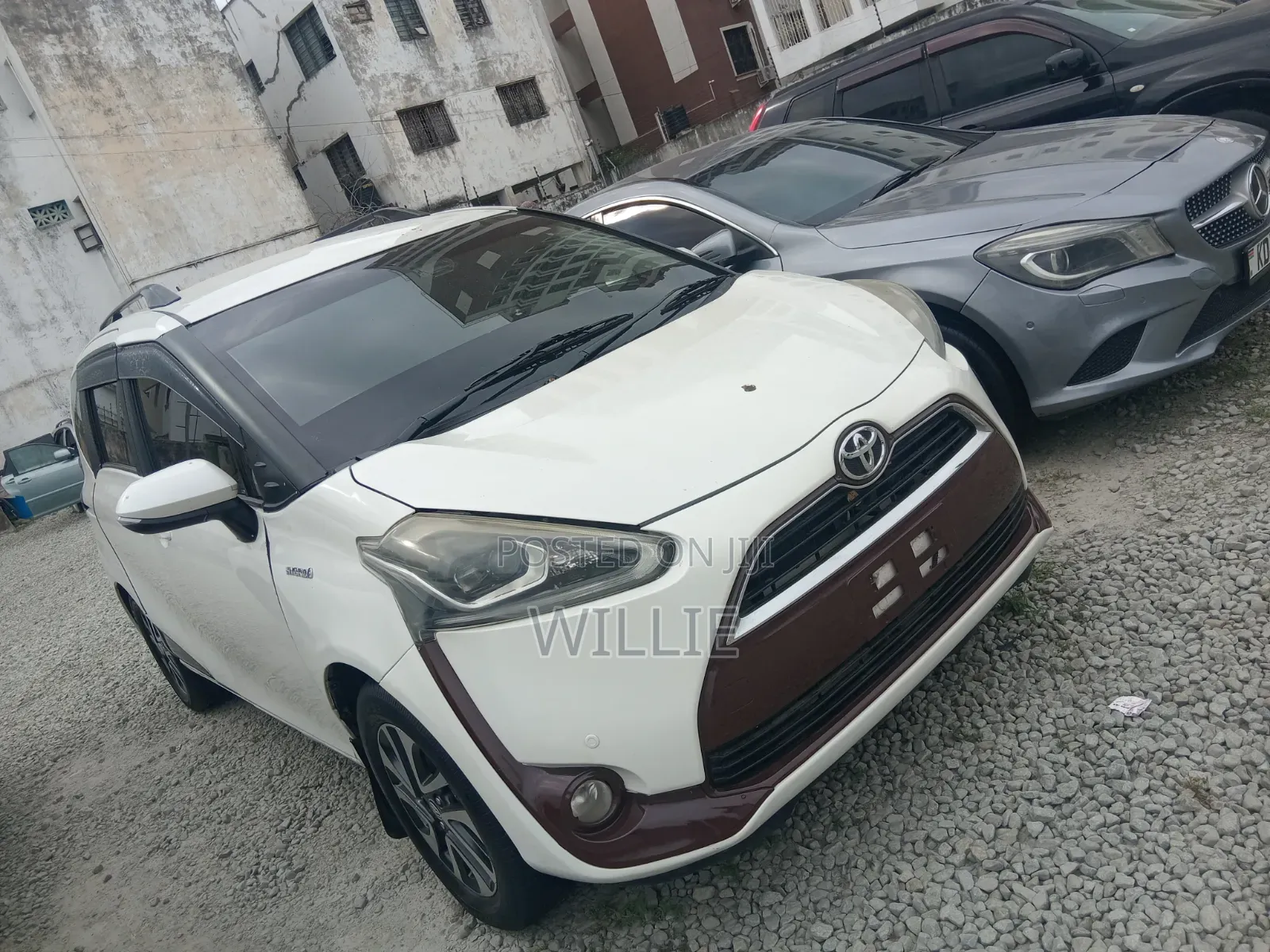 Toyota Sienta 2016 White