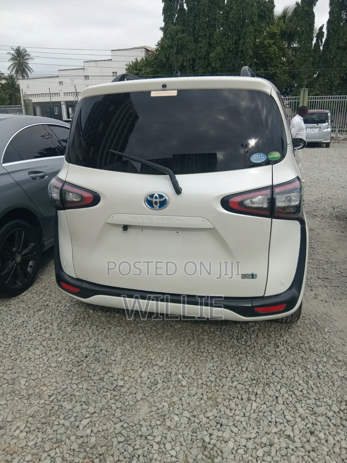 Toyota Sienta 2016 White