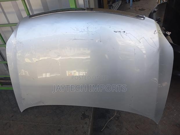 Toyota Premio 260 Bonnet