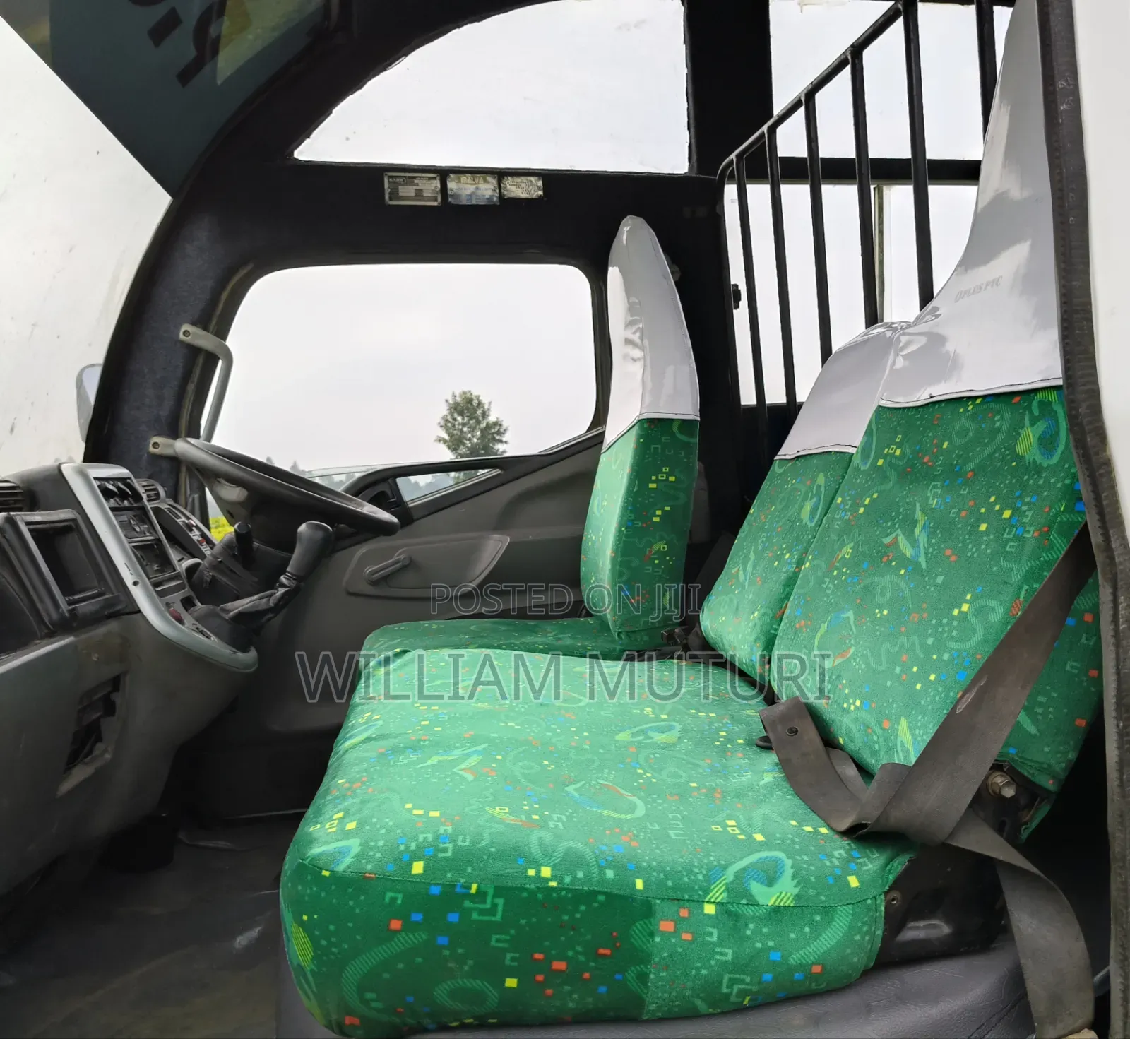 Mitsubishi Fuso Rosa 2019 White