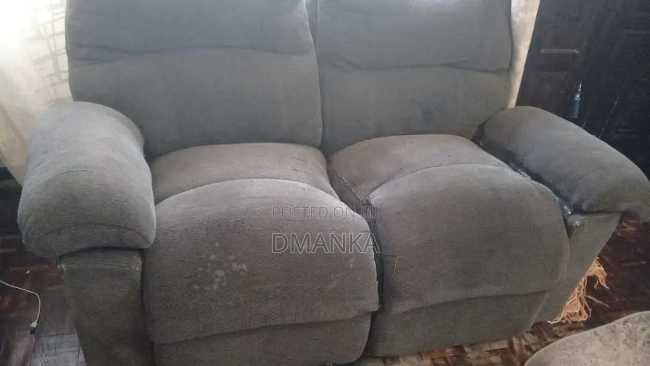 Recliner Sofa Set / Couch