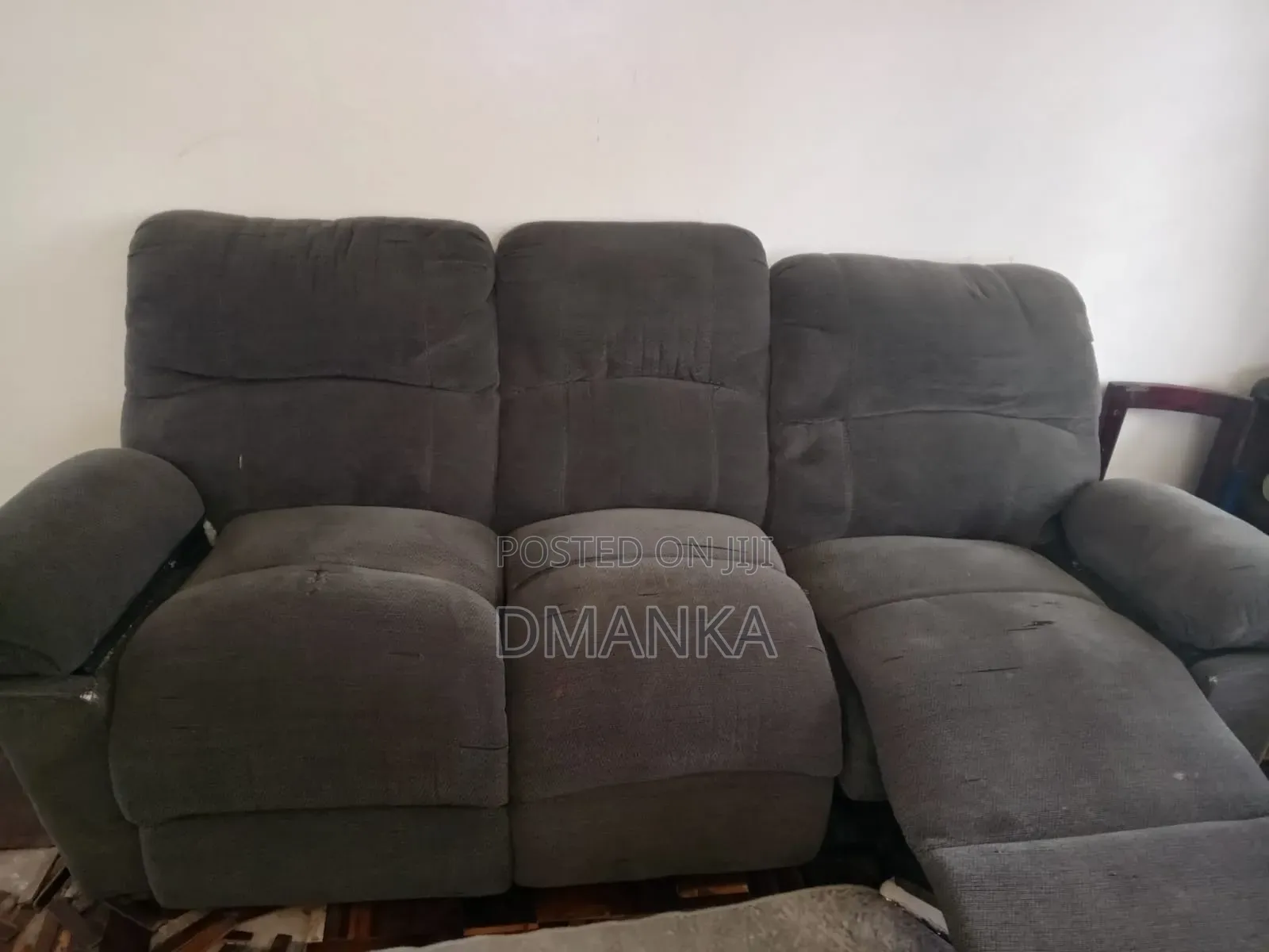 Recliner Sofa Set / Couch