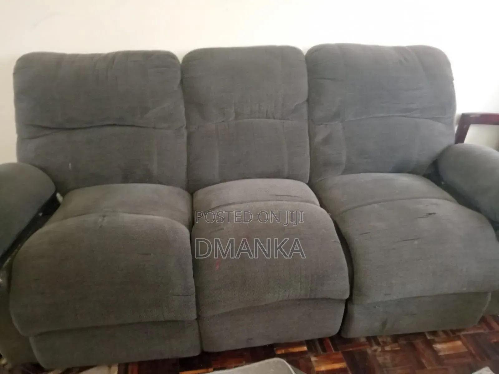Recliner Sofa Set / Couch