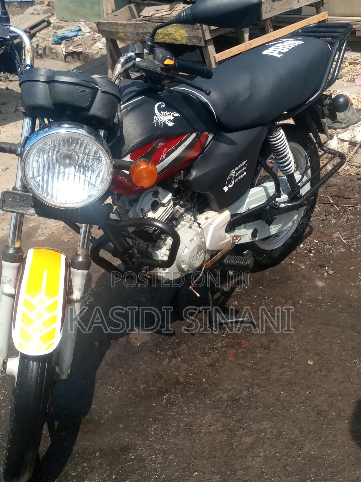 TVS HLX 125 2022 Red
