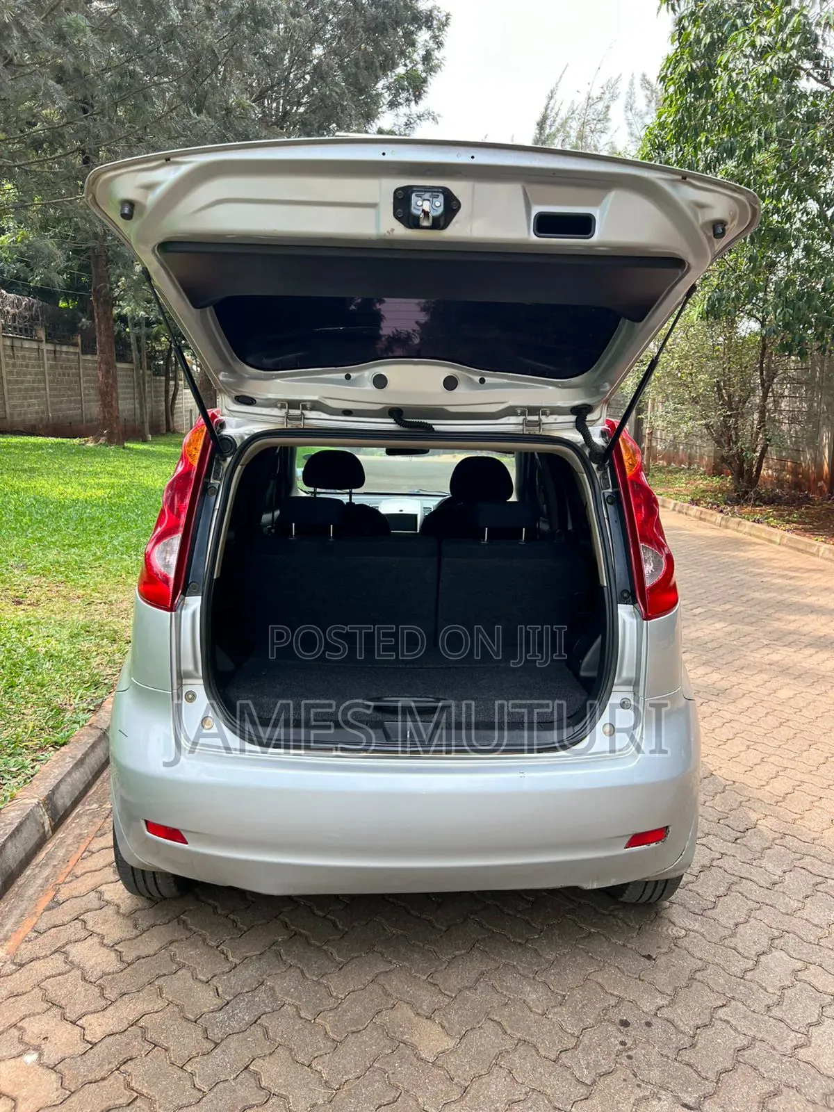 Nissan Note 2012 Silver