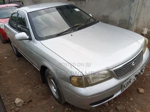Nissan Sunny 2005 Silver