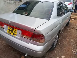 Nissan Sunny 2005 Silver