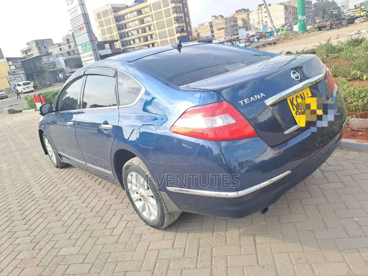 Nissan Teana 2011 Blue