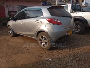 Mazda Demio 2011 Silver