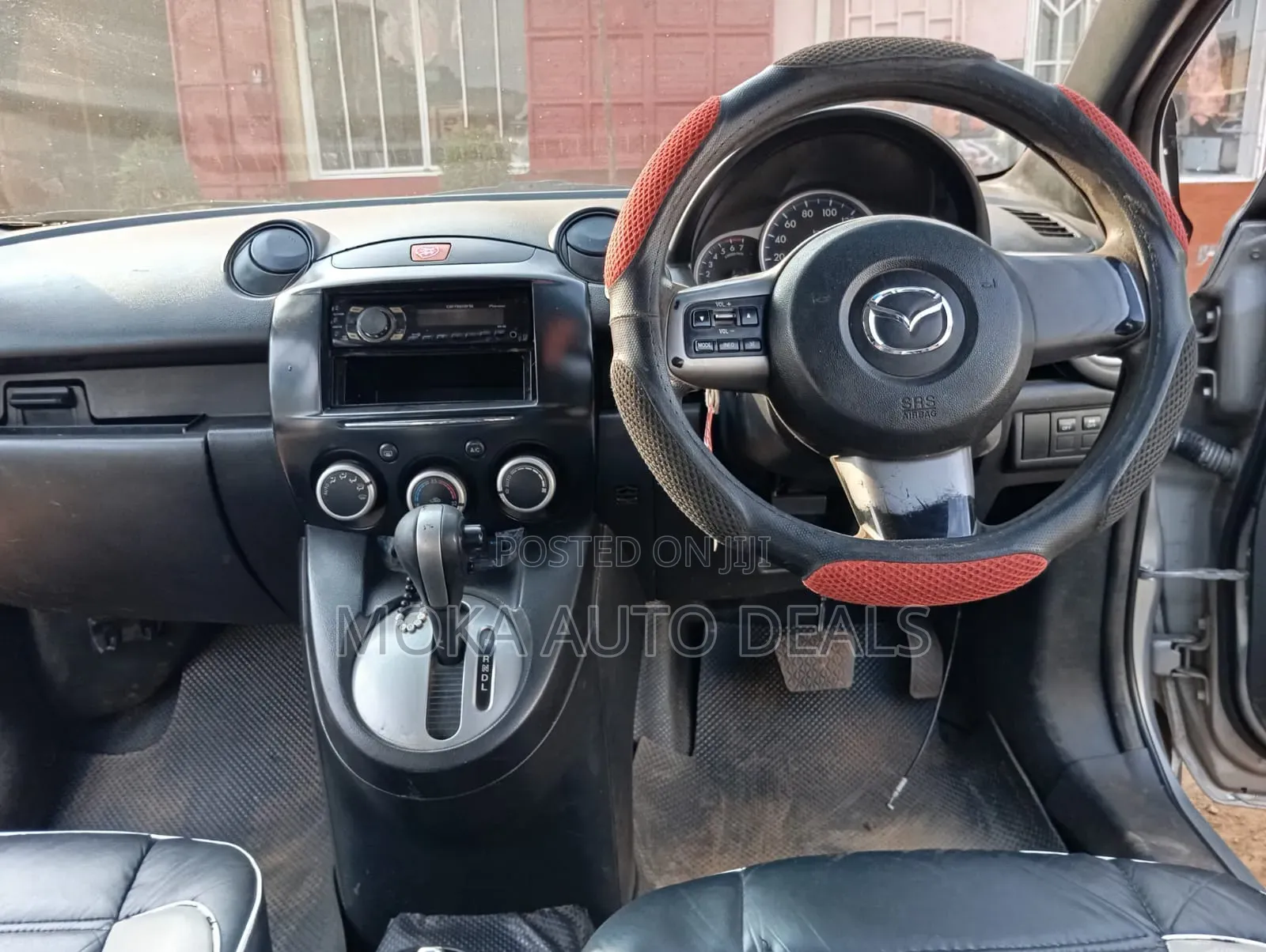 Mazda Demio 2011 Silver