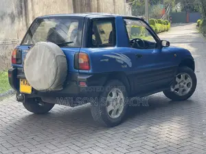 Toyota RAV4 Automatic 2000 Blue