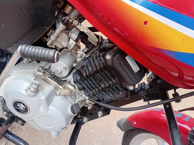 Bajaj Boxer 125 2024 Red - thumbnail 10
