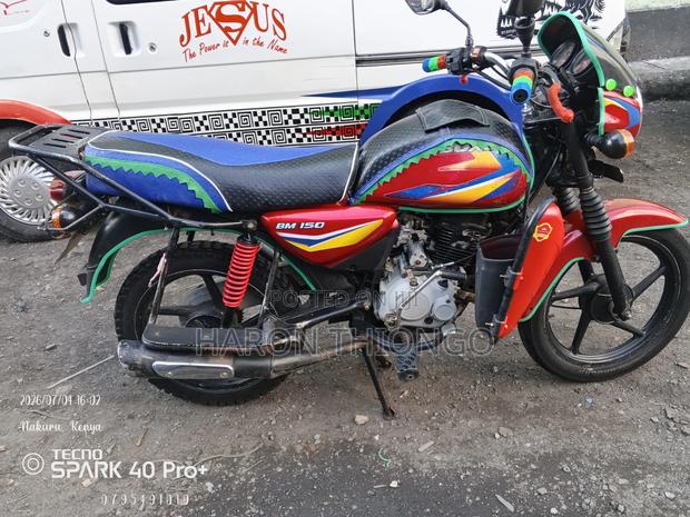 Bajaj Boxer 150 UG 2026 Red