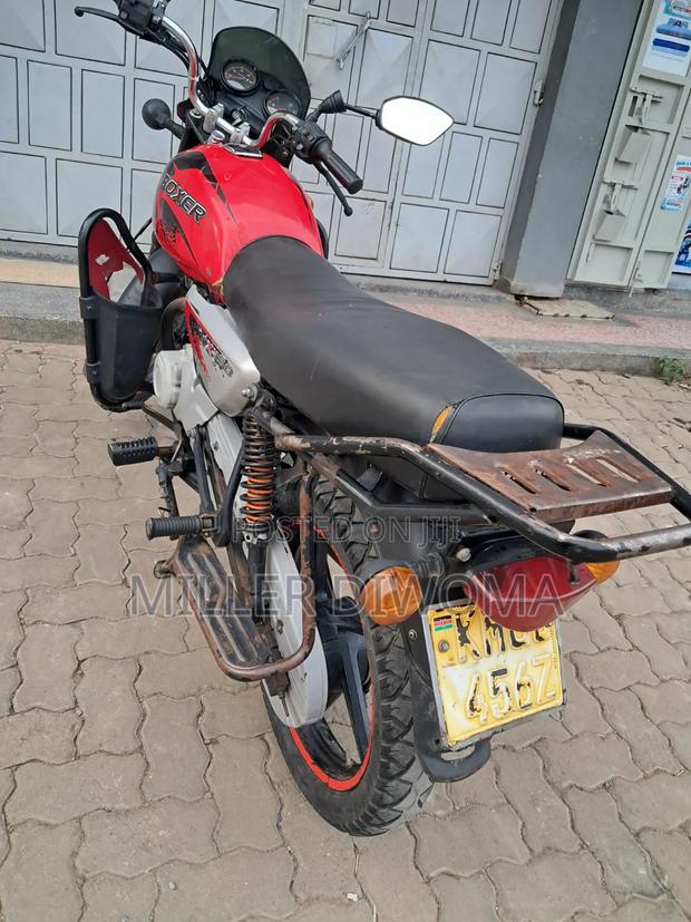 Bajaj Boxer 2025 Red