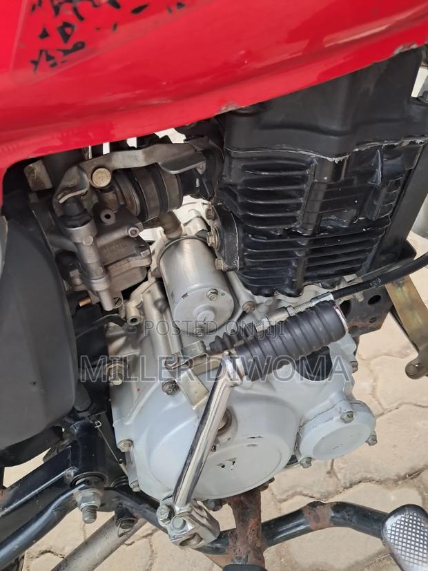 Bajaj Boxer 2025 Red - thumbnail 3