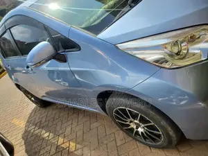 Toyota Ractis 2016 Blue