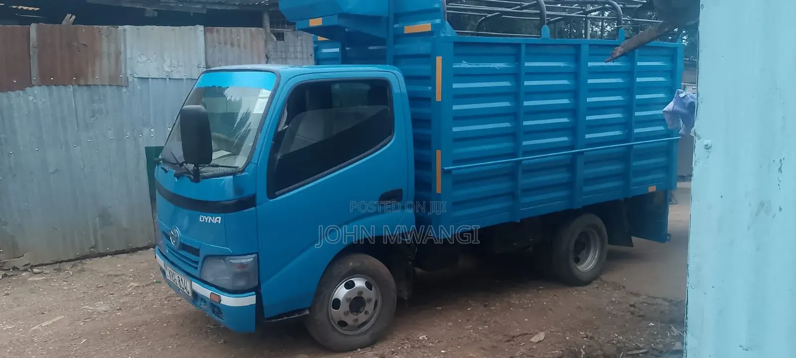 Toyota Dyna 2010