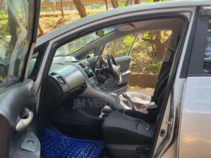 Toyota Auris 2007 Silver