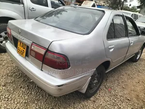 Nissan Bluebird 2002 Blue