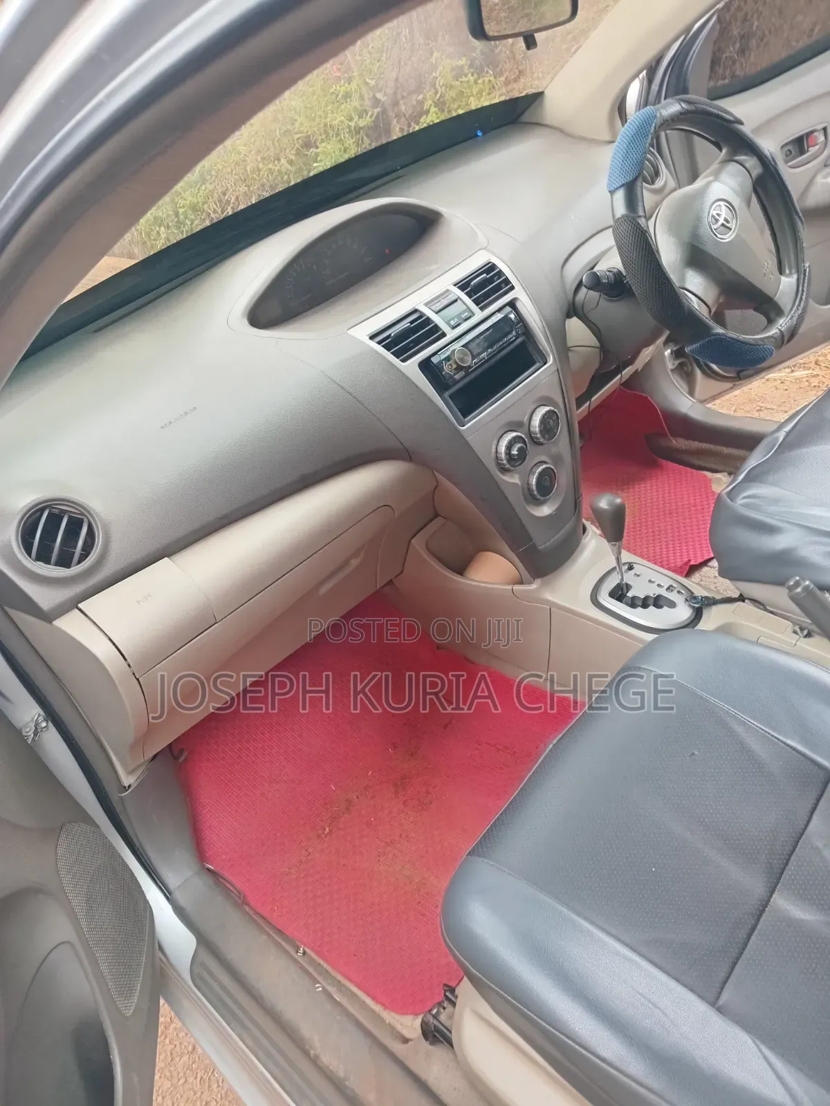Toyota Belta 2010 Silver
