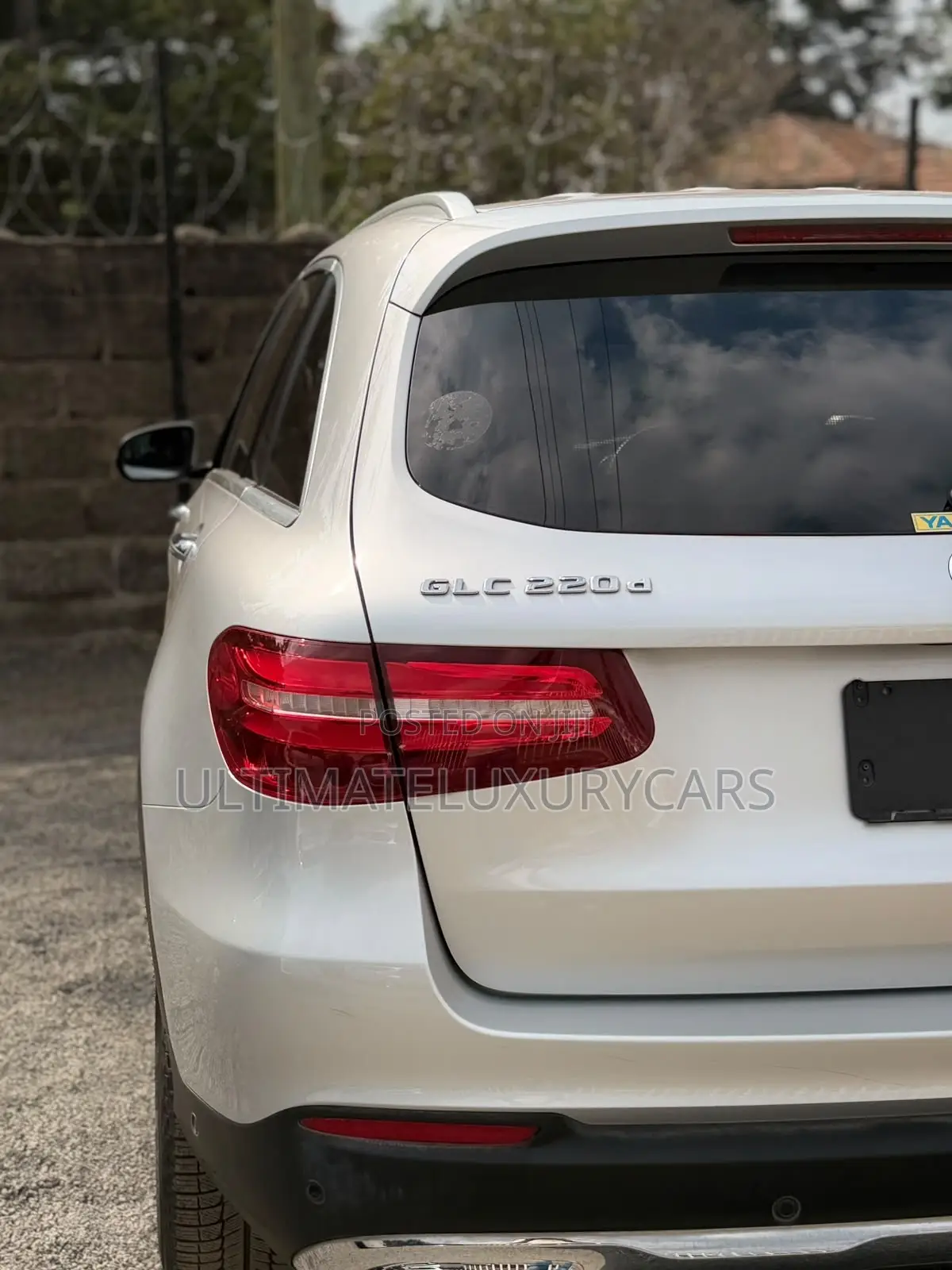 Mercedes-Benz GLC-Class GLC250 Sport Utility 4-Door (2.0L, 4cyl Turbo)