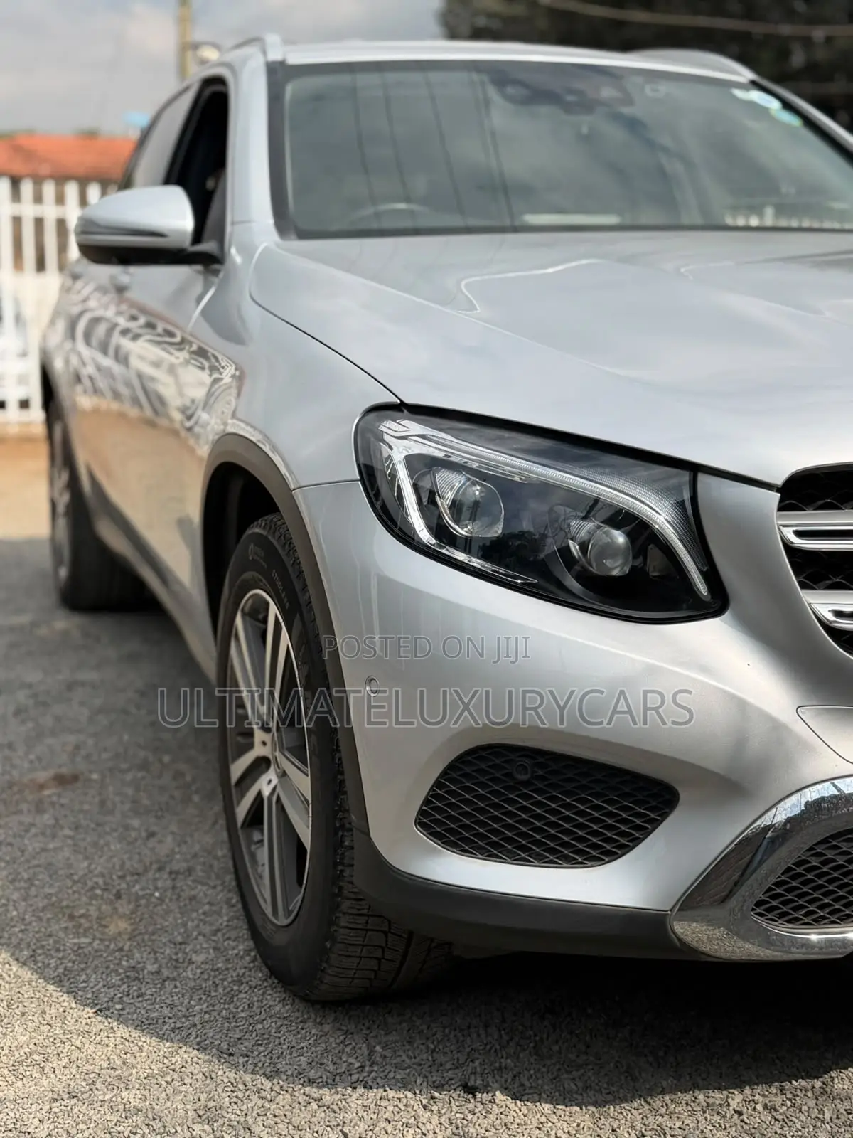 Mercedes-Benz GLC-Class GLC250 Sport Utility 4-Door (2.0L, 4cyl Turbo)