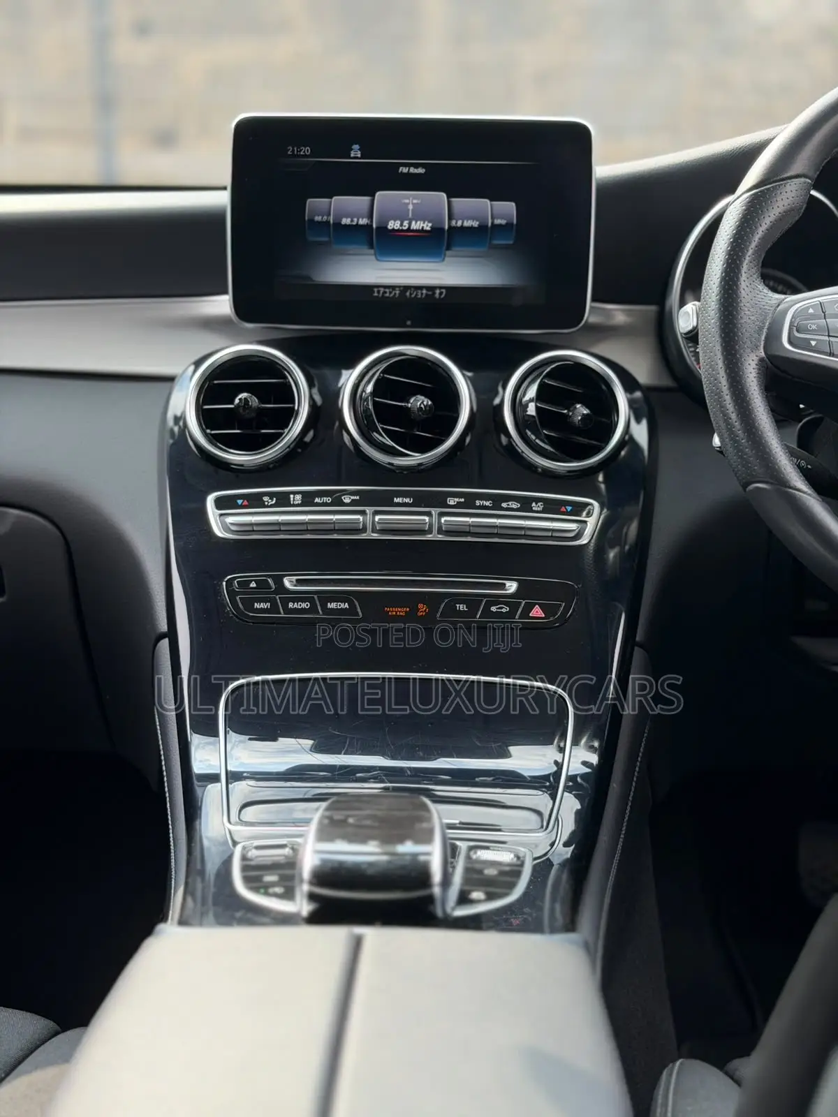 Mercedes-Benz GLC-Class GLC250 Sport Utility 4-Door (2.0L, 4cyl Turbo)