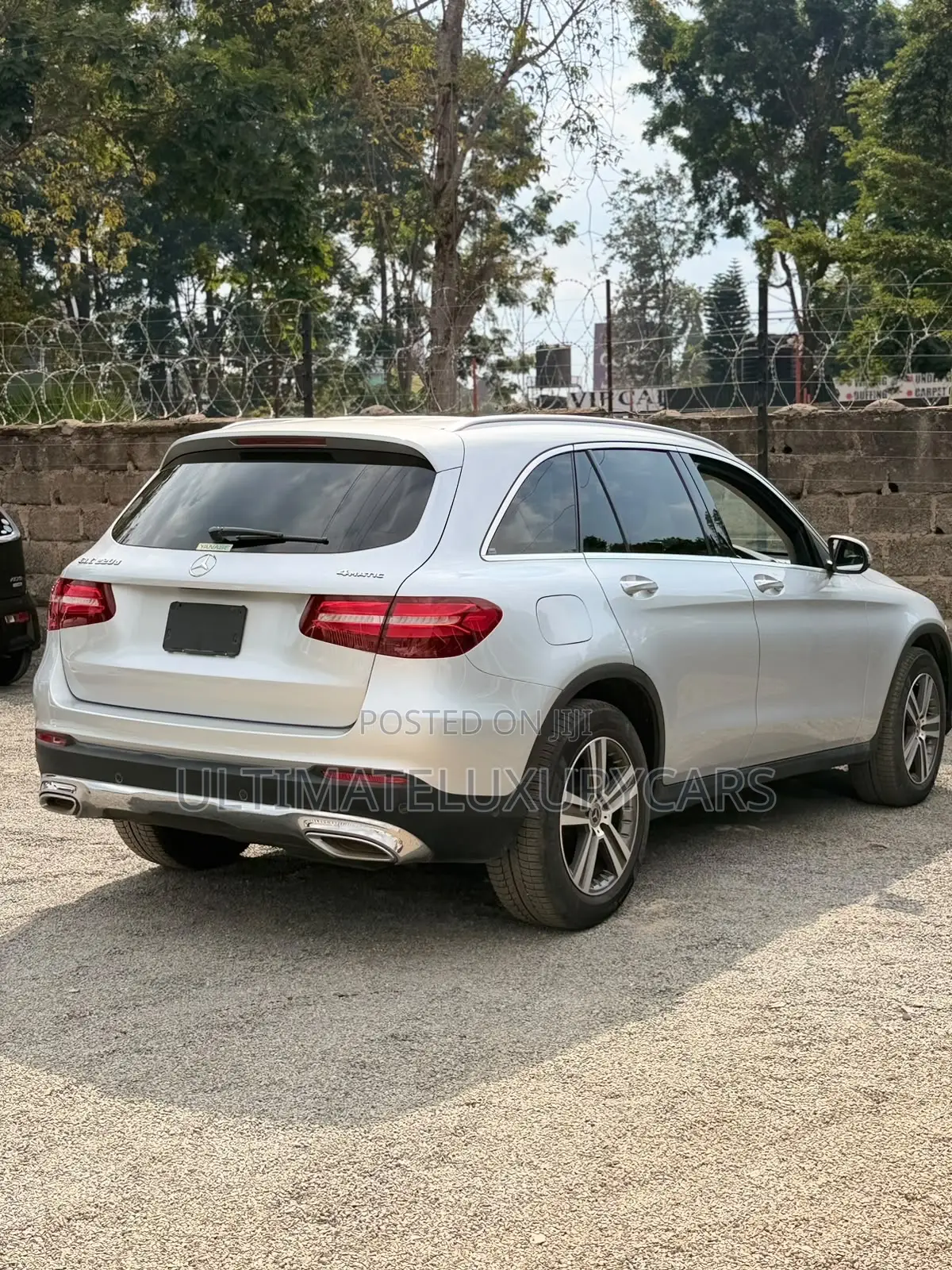 Mercedes-Benz GLC-Class GLC250 Sport Utility 4-Door (2.0L, 4cyl Turbo)