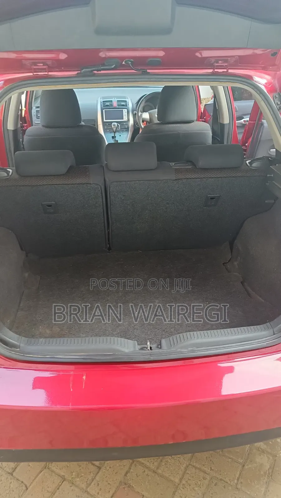 Toyota Auris 2010 Red