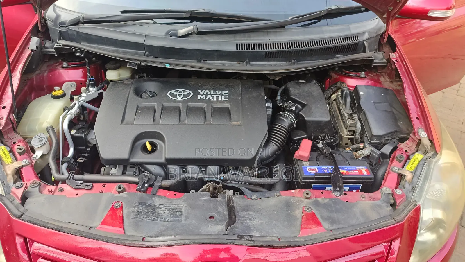 Toyota Auris 2010 Red